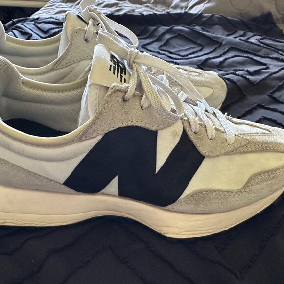 New Balance 327 Fashion Sneakers - Picture 3 of 6